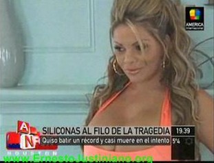 De la crema para el ajuste del pecho clarins