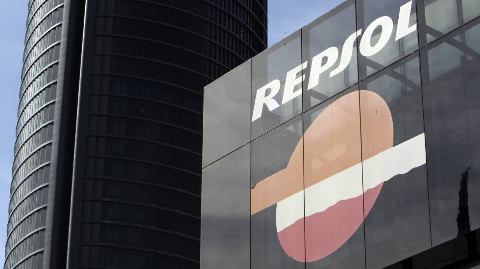 La compañia petrolera Repsol,  en su sede del Paseo de la Castellana 