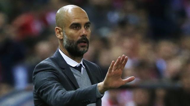 Este sábado enfrentará al Borussia Mönchengladbach con la posibilidad de conquistar una cuarta Bundesliga consecutiva, tercera para el exentrenador del Barcelona. Foto: Reuters %image_alt%