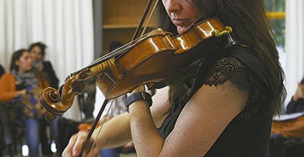 TALLER. La española Lina Tur Bonet brindó clases de violín