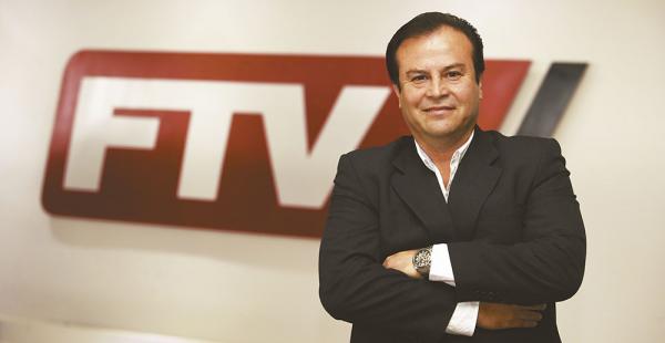 Rostro. “Sion apuesta a la familia, al deporte y a la empresa. Rescata valores y principios. Quiere una alternativa distinta en TV”, puntualiza