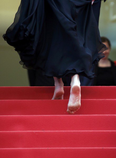 Cast member Julia Roberts walks on the red carpet as she arrives for the screening of the film 