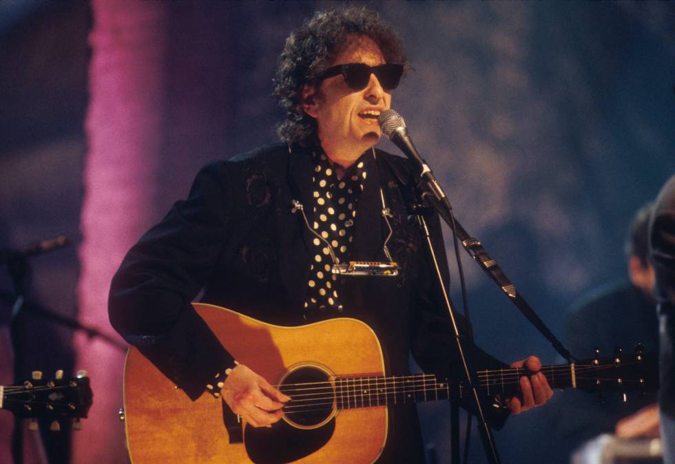 Dylan en 1994 durante su actuación en Mtv Unplugged.