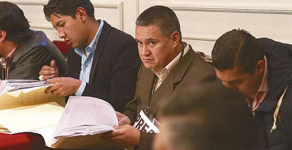 El abogado seguirá arrestado en celdas judiciales. Un juzgado declaró en reserva la audiencia cautelar