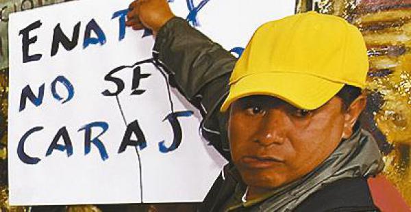 Los exobreros de la estatal Enatex no se resignan