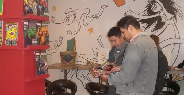El Centro Simón I. Patiño también puso a disposición del público cómic y literatura infantil