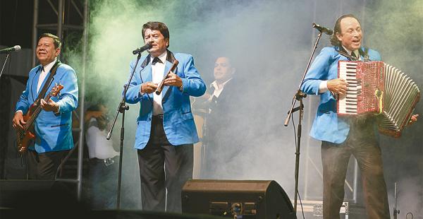 El grupo tuvo tres acordeonistas: Hugo Daza, el fundador; José Barba y Milton ‘Chopín’ Castro.