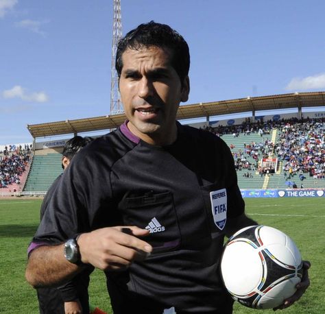 El árbitro FIFA Raúl Orosco