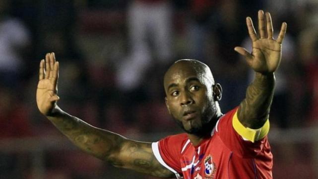 El capitán de los Canaleros, el defensor Felipe Baloy, tiene 35 años %image_alt%