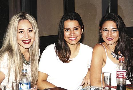 Gabriela Souza, Ximena Parada y Denisse Monasterio, esperan con ansias el viaje a México