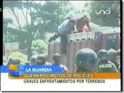 LAGUARDIAenfrentamientospoliciasloteadores11