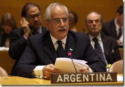 Nueva York, Junio 18 de 2009. El Canciller Jorge Taiana durante su discurso ante el Comité de Descolonización de las Naciones Unidas.