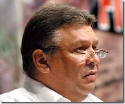 Clausurado el X congreso de la ANAP-Ratificado Lugo Fonte, Raul Castro impone Horden Heroe del Trabajo a Alfredo Guerrero Laffita, Murillo palabras finales.