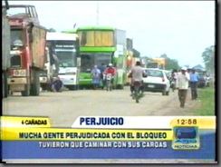 4CAÑADASbloqeuoenprotestaporgasolinazo