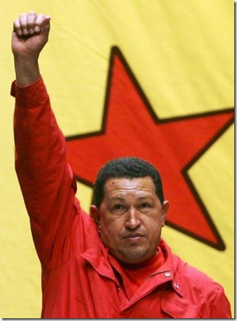 Hugo_Chavez_puño