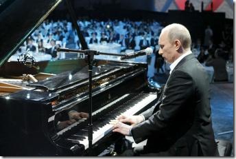 PUTIN PIANO