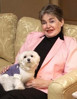 Leona Helmsley y su perrita Trouble