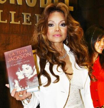 La-Toya-Jackson-Starting-over-book-2