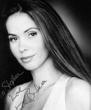 Vaitiare_Bandera_300