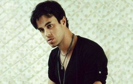 enrique-iglesias-senala-que-le