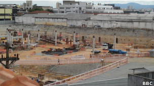 110914145558_templo_salomon_sao_paulo_304x171_bbc_nocredit