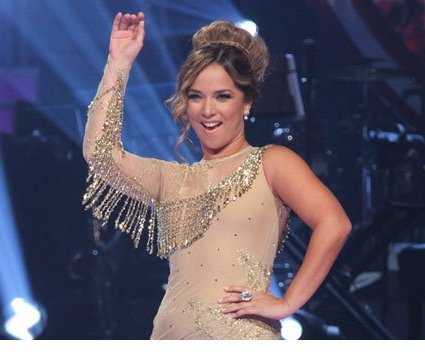 adamari-baila-fonsi-a590-092611