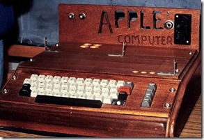 Steve-Jobs-de1976-Apple-AP_CLAIMA20111006_0118_7