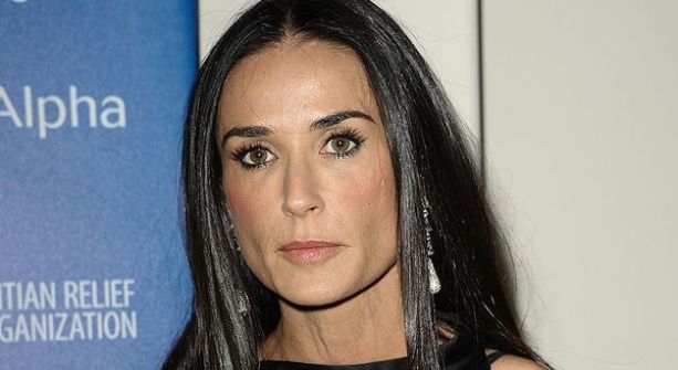 hospitalizan-a-demi-moore-por-agotamiento_-613x335