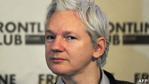 120227220409_assange_304x171_afp