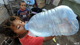 120312122752_water_supplies_304x171_afp