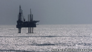 120114224008_oil_rig_304x171_sciencephotolibrary