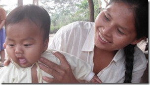 La madres tsimane amamantan a sus hijos durante un promedio de dos años y medio.