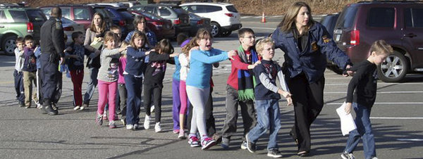 Tiroteo en una escuela primaria del estado de Connecticut Tiroteo en una escuela primaria del estado de Connecticut