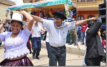 Evo-Morales-insiste-con-las-coplas-machistas