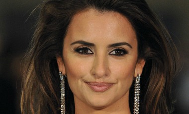 La estrella dijo además que no participará de los premios Goya del próximo domingo, donde está nominada a mejor actriz por la cinta "Volver a nacer". La pareja tuvo su primer hijo en 2011.