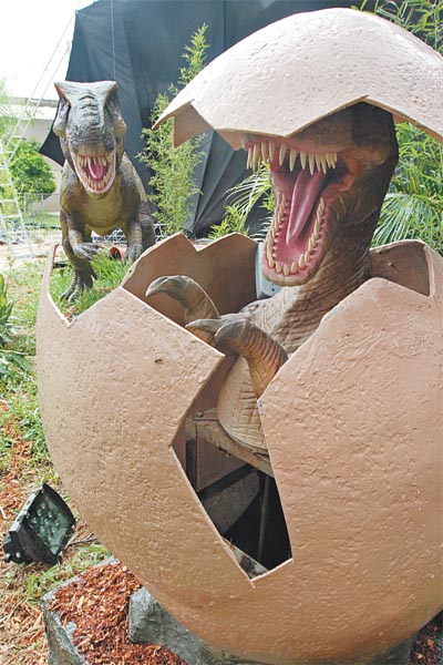 Especial para niños, si bien los adultos pueden disfrutar del show, serán los niños quienes más provecho le saquen a esta muestra de dinosaurios.