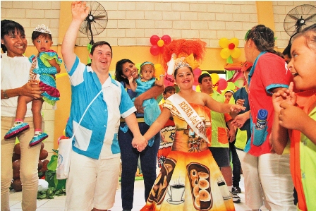 Coronación. Carla I fue el centro de atención en Fusindo.