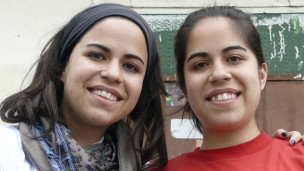 Las gemelas Ana Cristina y Ana Isabel privilegian un discurso que defienda los intereses de las mujeres