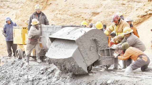 La caída del precio de la plata preocupa a los industriales