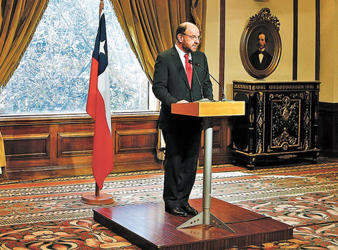 Santiago. Alfredo Moreno remarcó que el agente chileno ante La Haya debe trascender a Piñera.