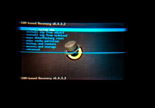 Se consigue instalar ClockworkMod Recovery en las Google Glass.