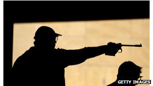 Los islandeses tienen muchas armas de fuego. 