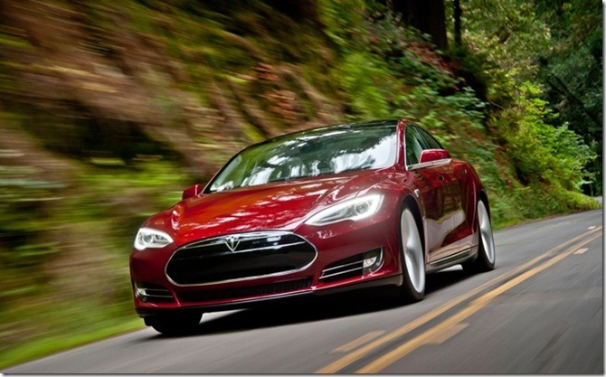 Tesla-Model-S-carretera