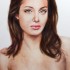 Un retrato topless de Angelina Jolie post mastectomía será vendido para obras de caridad