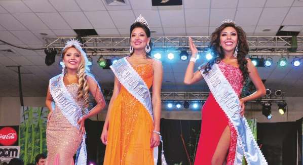 Las tres ganadoras Señorita Cochabamba, Miss Cochabamba y Miss Valle 2013