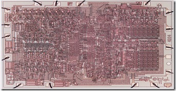 Intel-4004-visto-al-microscopio