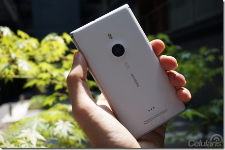 Nokia-Lumia-925-Trasera-2-800x531