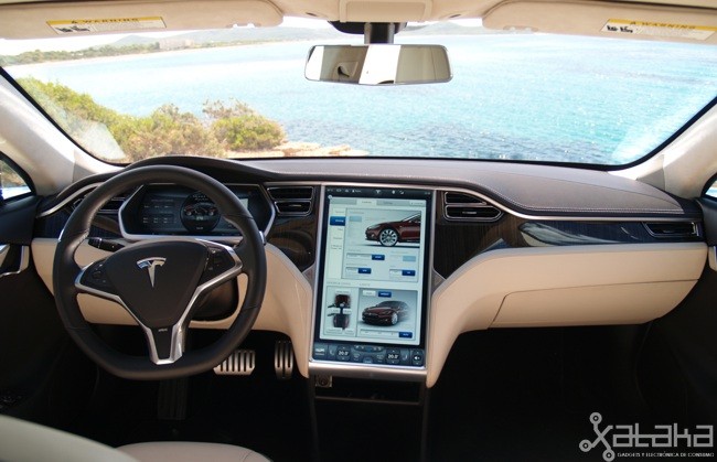 Tesla Model S prueba en Ibiza salpicadero