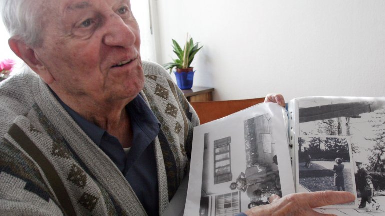 Falleció el último testigo del suicidio de Adolf Hitler Falleció el último testigo del suicidio de Adolf Hitler