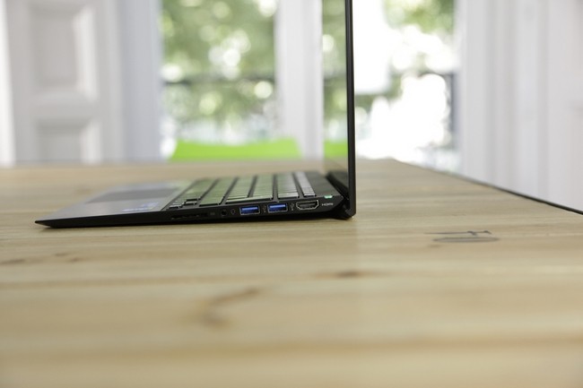 Sony Vaio lateral 2